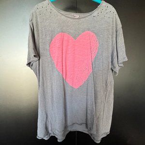 Magnolia Pearl Large Heart T-shirt